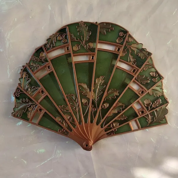 Acorn hand fan